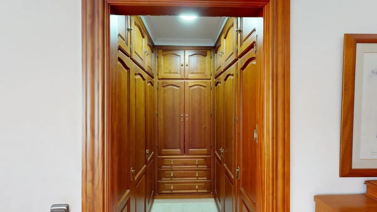 04fdb248-25da-48e9-ac92-a9e268cb74ae