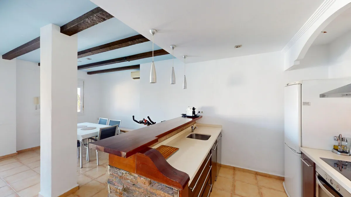 151d7998-2fac-487c-9ac3-6564bcbb4aa5