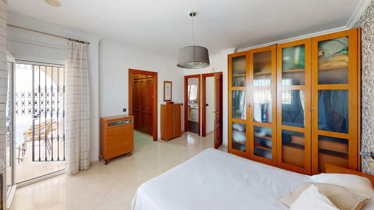 21d9797c-a595-410a-8bb9-3eb41d2b1774