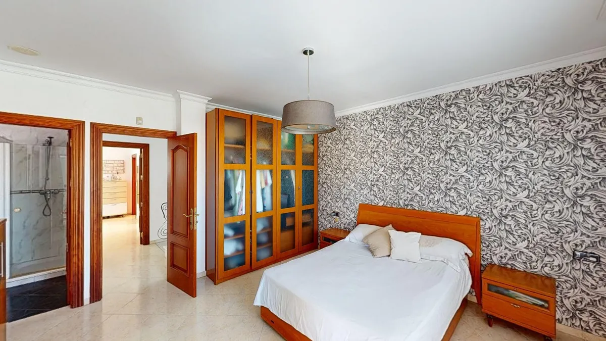 454c818c-595e-4b8c-a579-80dcedbe0650