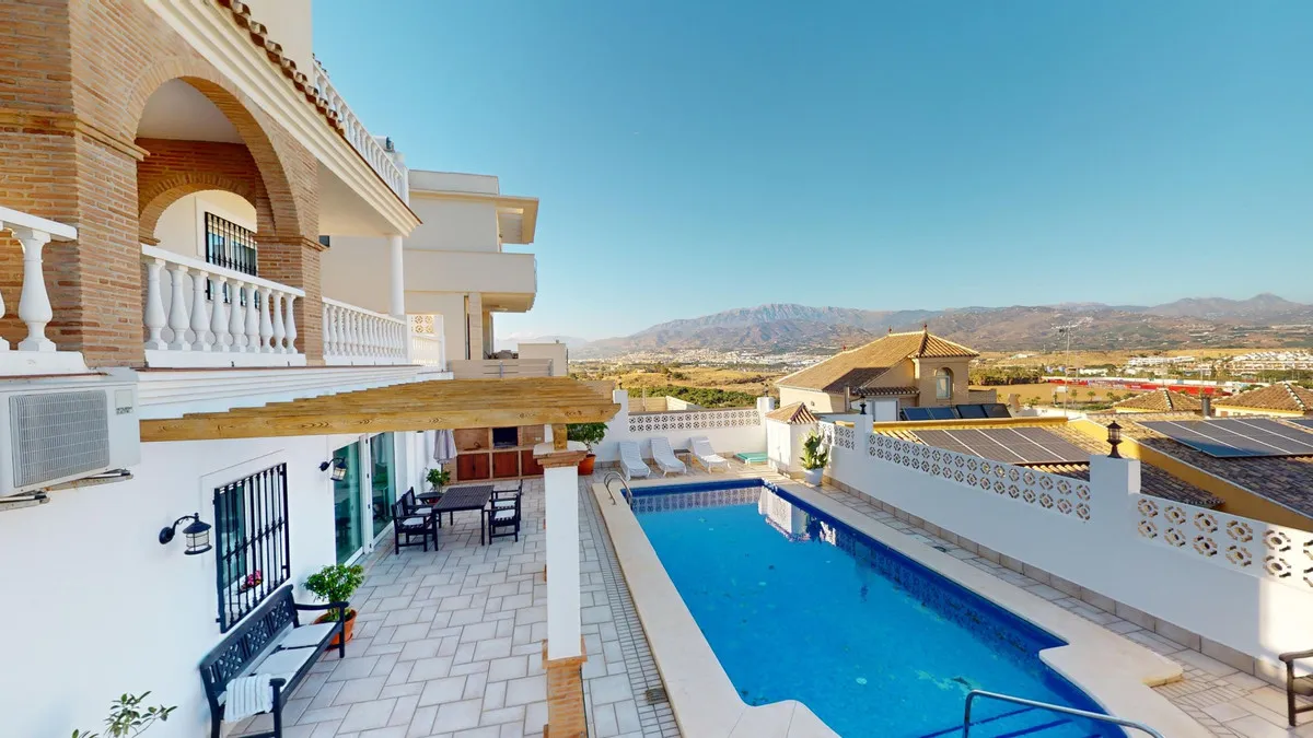 7b90bcb0-6155-43d3-9b75-2d34a751d75e