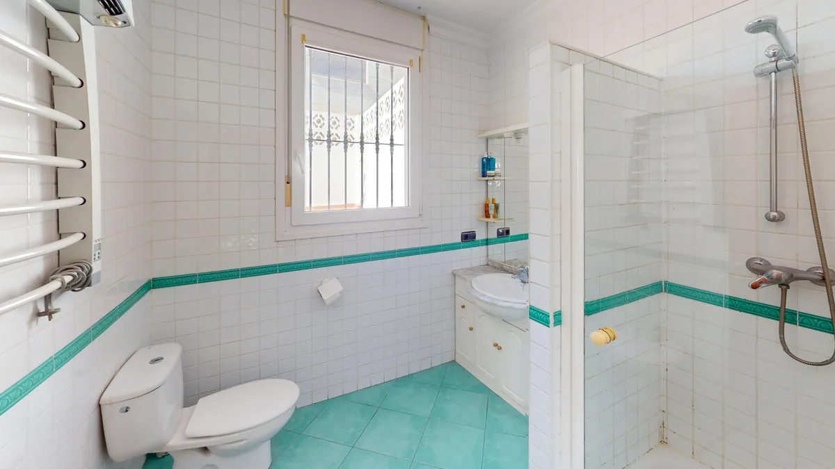 9bf5a561-1e42-44b4-9232-c9e3dad95e22