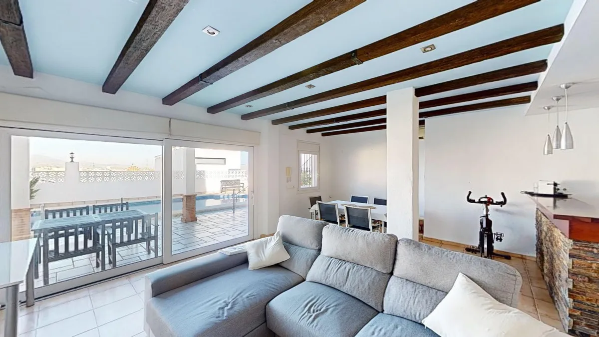 b31d9035-581c-493e-be03-445ac34f8c21