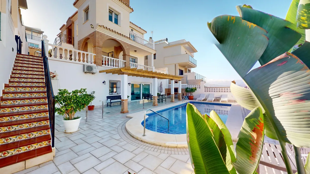 d5360278-bf7c-404c-baf1-0768ee8f7f04