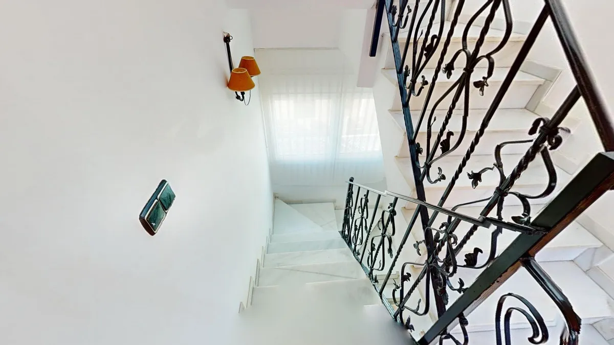 da1092ff-8c21-4b55-a1cb-8a6f4daab19b