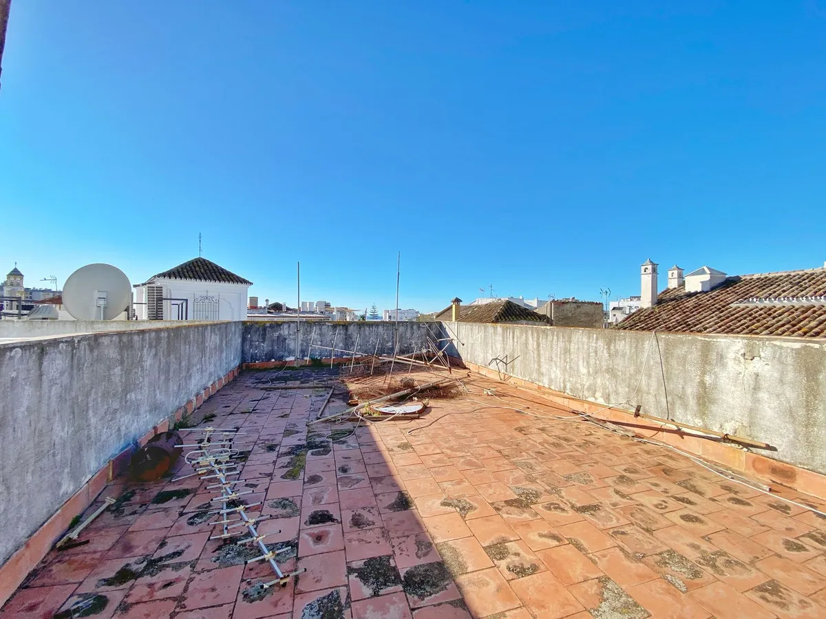 ab8b0219-3b8c-4ece-bb20-ffa0d49d108e