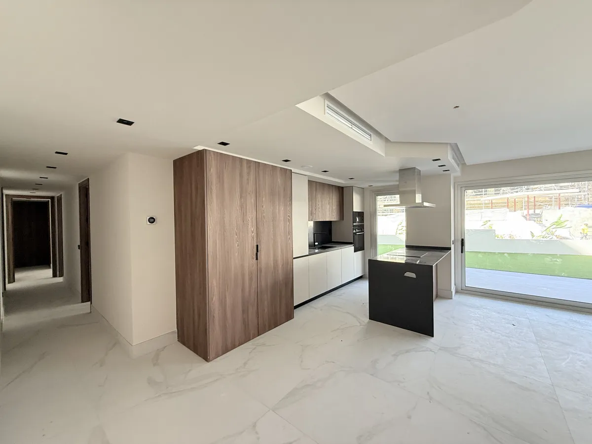 bbab0537-b746-4aec-b8a8-bb2a4f06e261