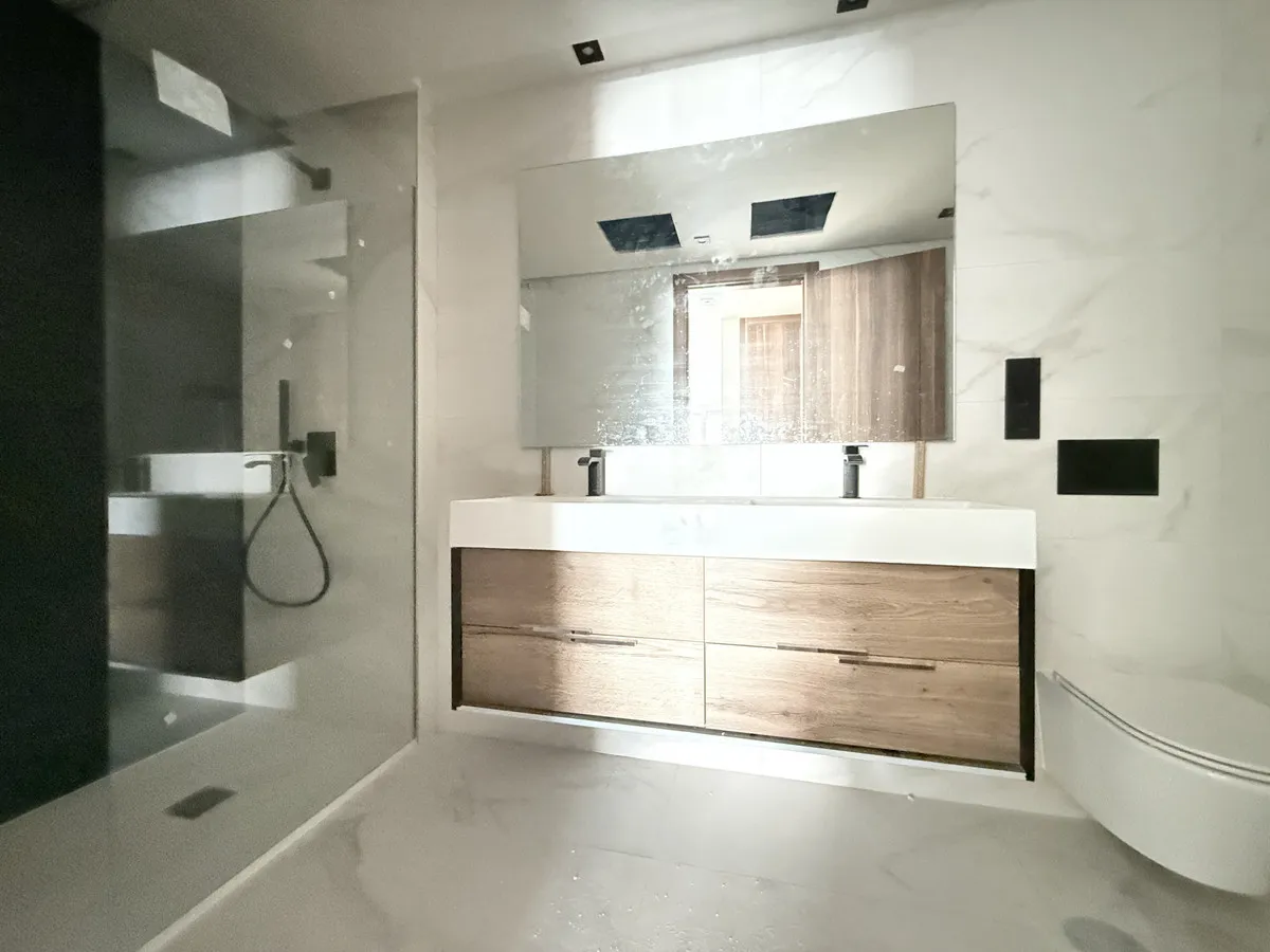 dbcf5fca-361a-4d46-a844-15889f72fe78