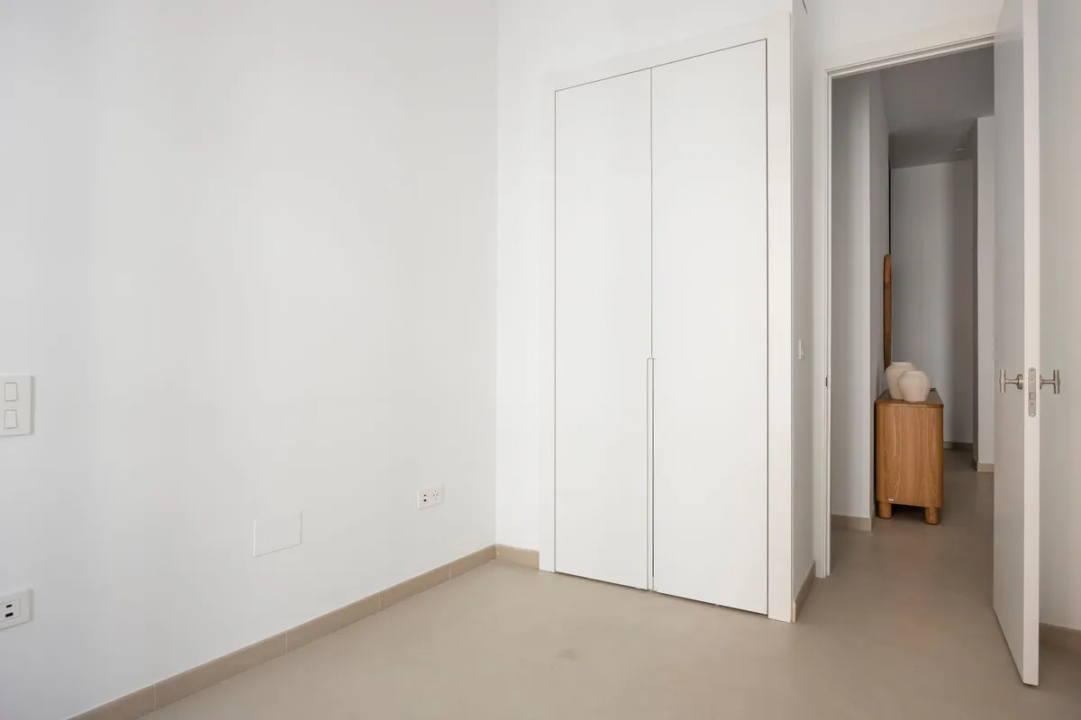 914ddfd0-5bda-4f73-b45b-65e59a871520