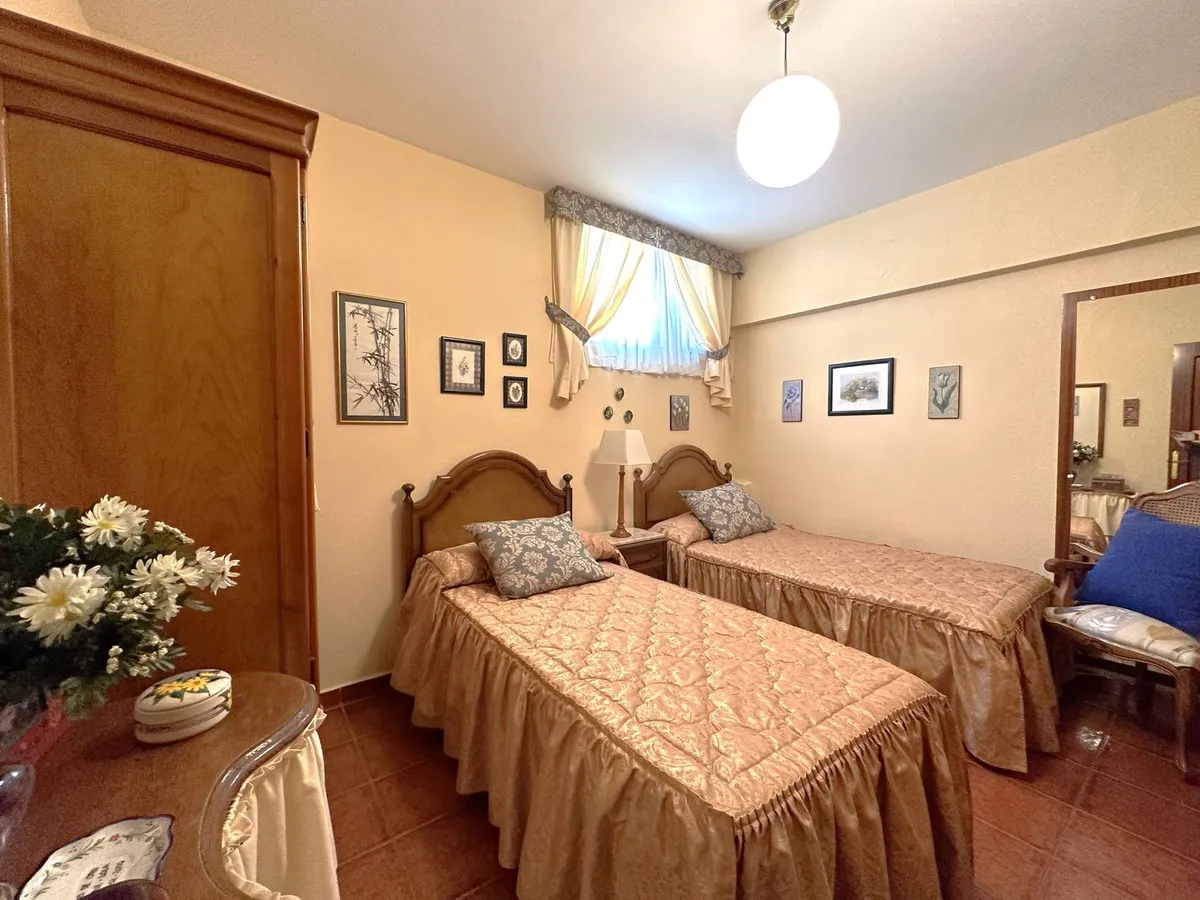 480523bb-c1aa-44c0-a0b8-b9005bed46d5