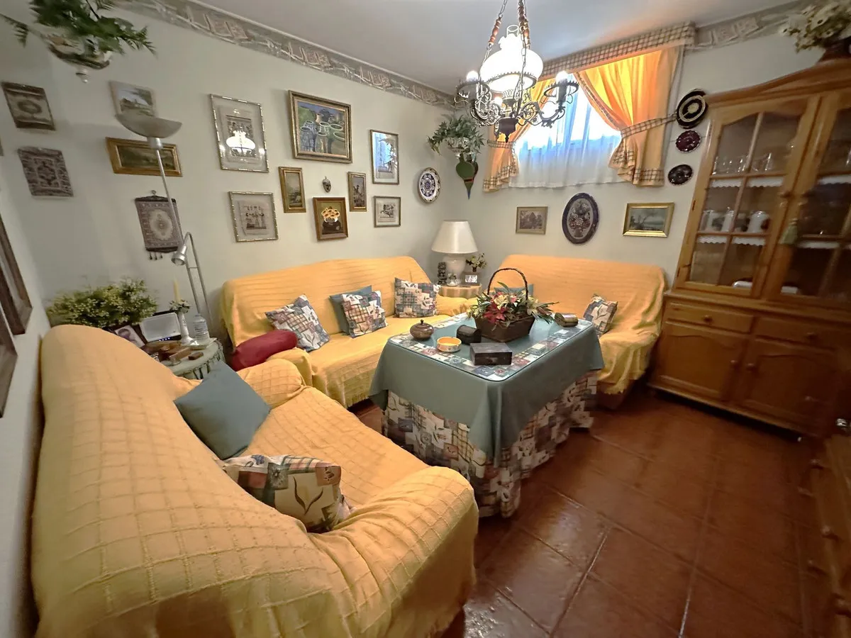 e2b478fa-f4f4-4dcf-8094-2e344f67d39a