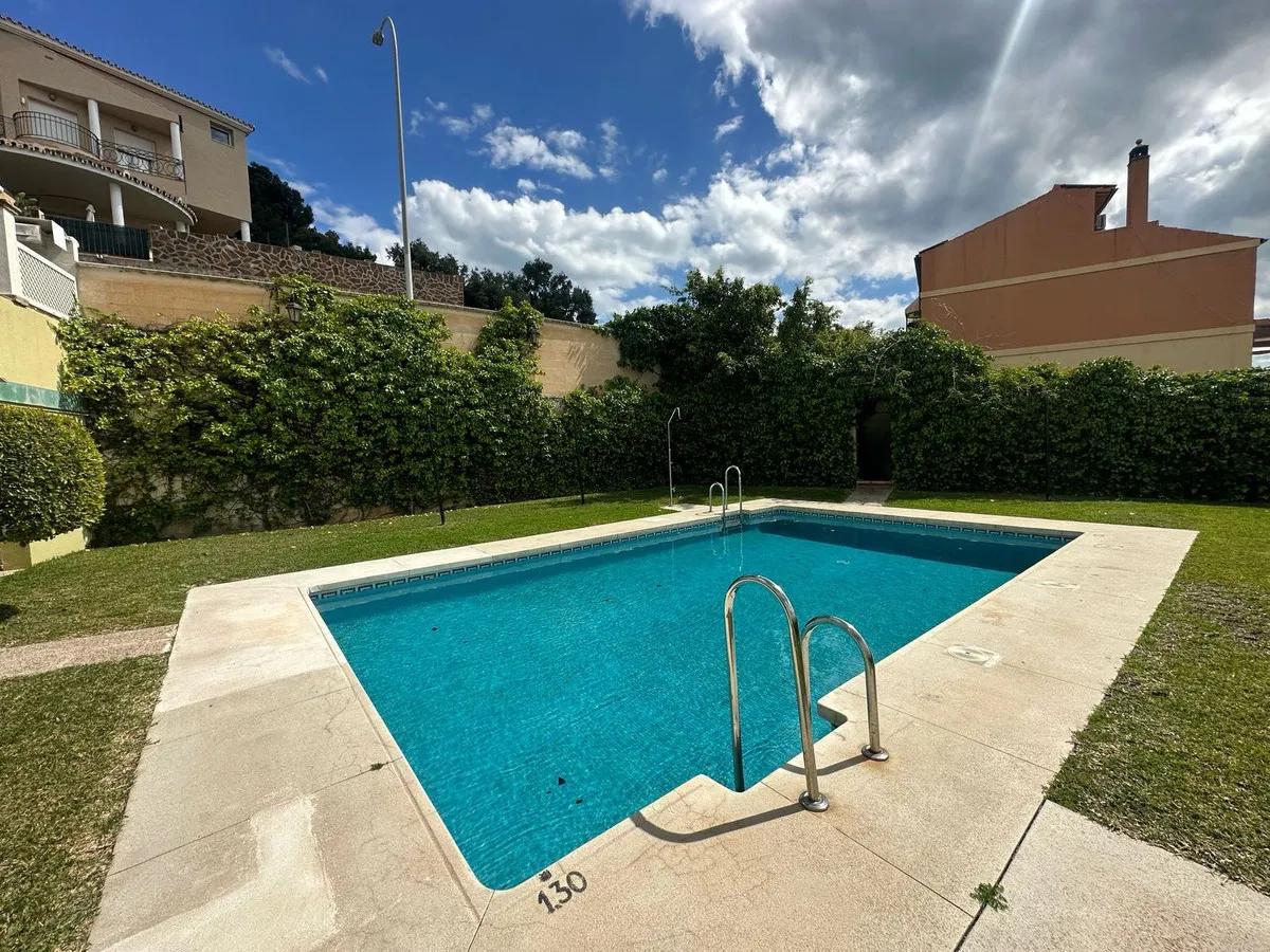 f93d2ef6-ddd1-4d5c-96f9-9fcc281ee672