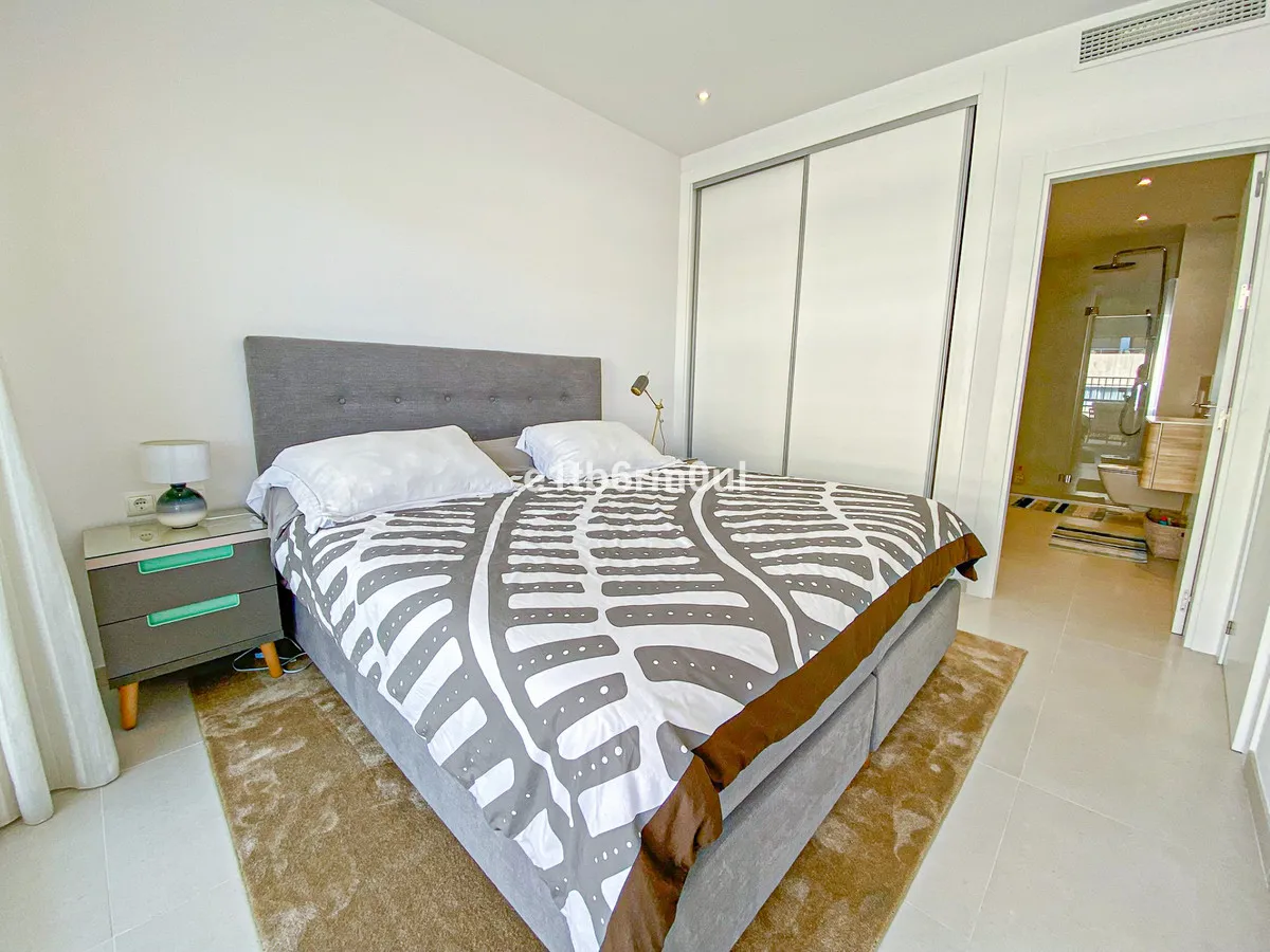 5456c0ee-5cd8-4923-b17d-d7d0d6b614a5