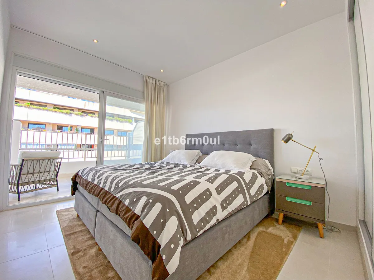 8f46b4dd-b555-445d-b8df-60394cc4c5bd