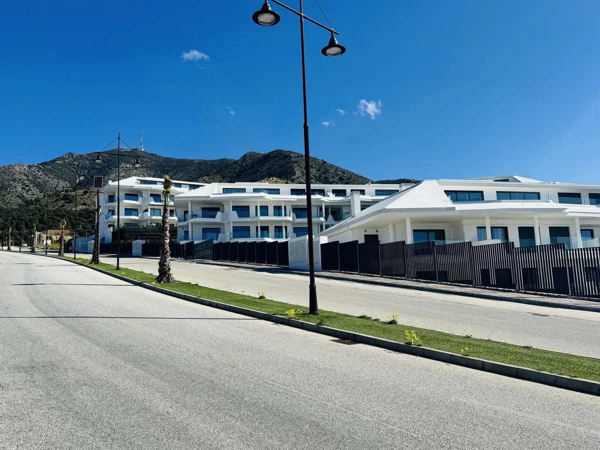 a9425578-23d9-4c62-a5e6-1db3dabf9eba