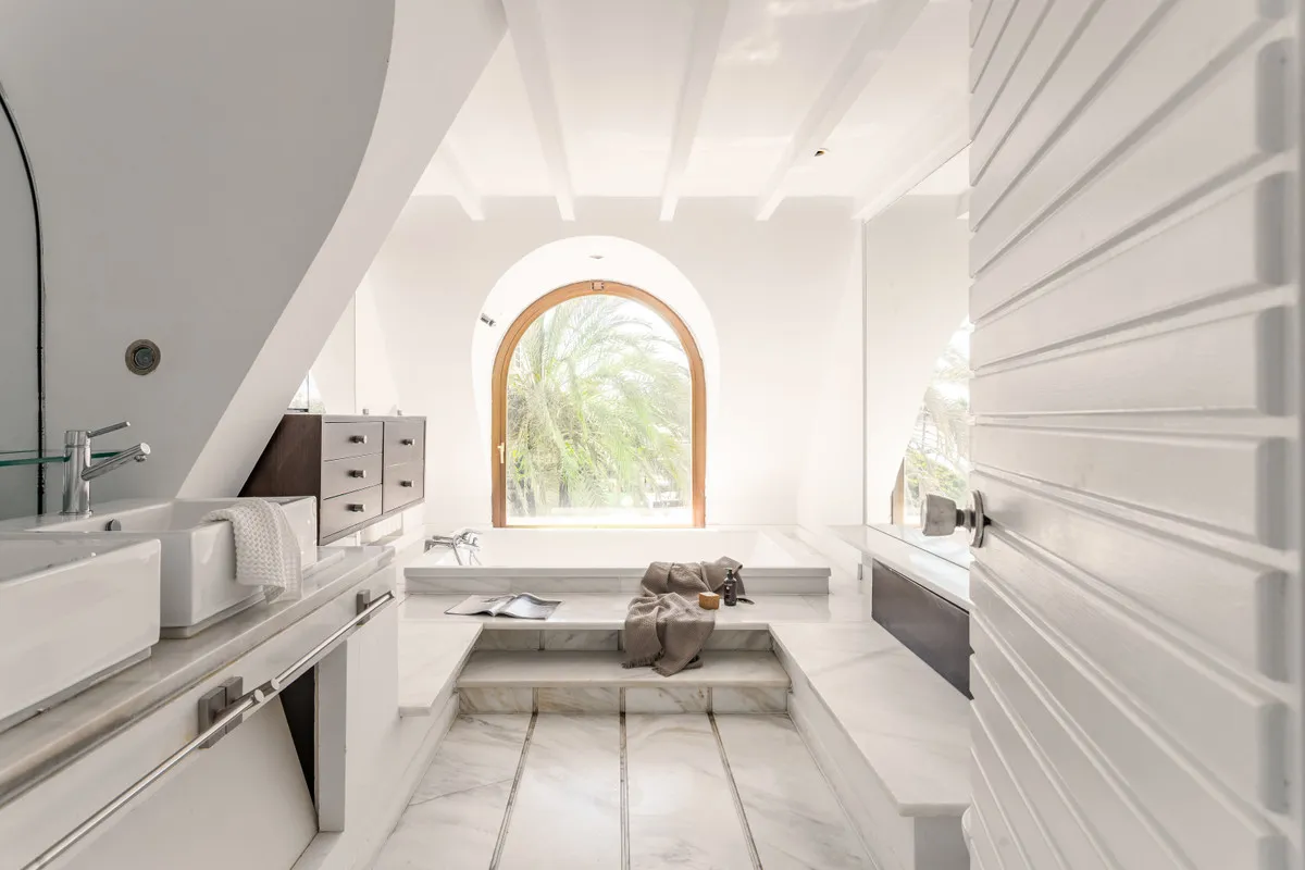 1abcc30b-cc9e-46c6-aef8-fd24c6613e51