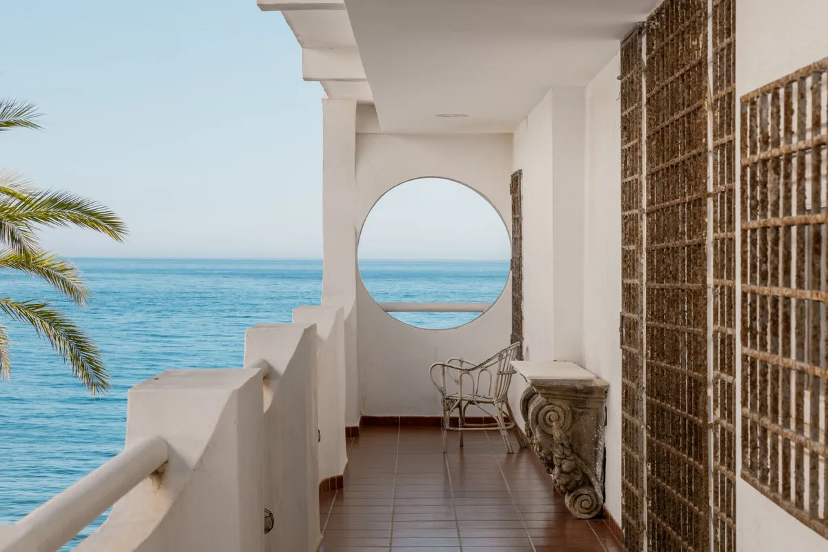 79c65df7-40dd-4946-9bd8-15cca6589e71