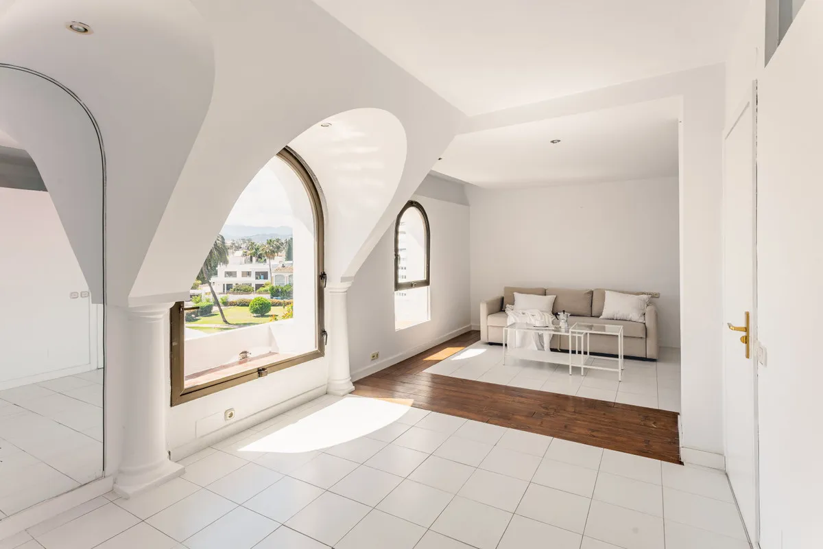 7f448794-7c4e-49bc-942e-5a67e508bf38