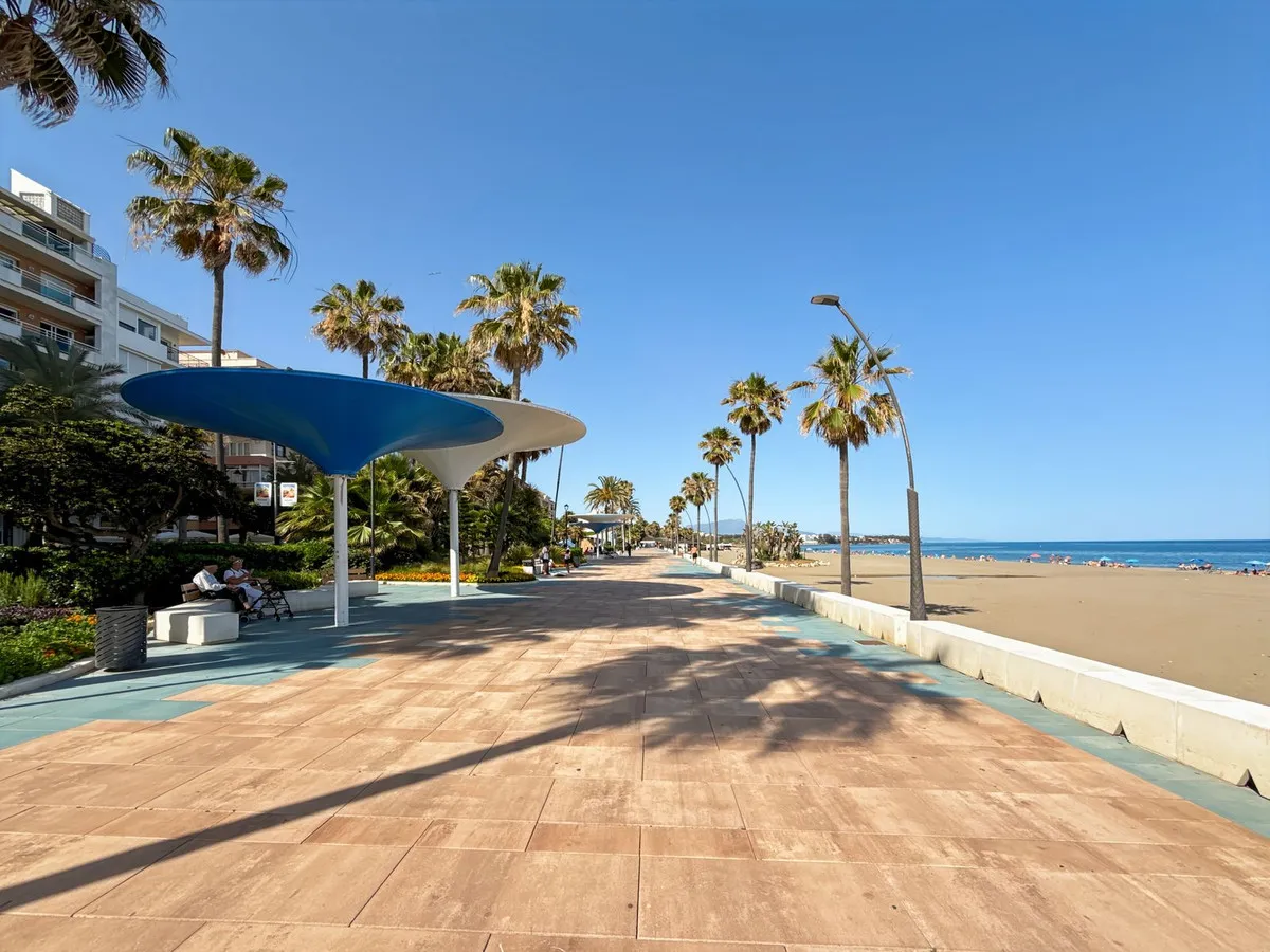 006c83de-4881-405d-9805-fa1eb71a7e3c