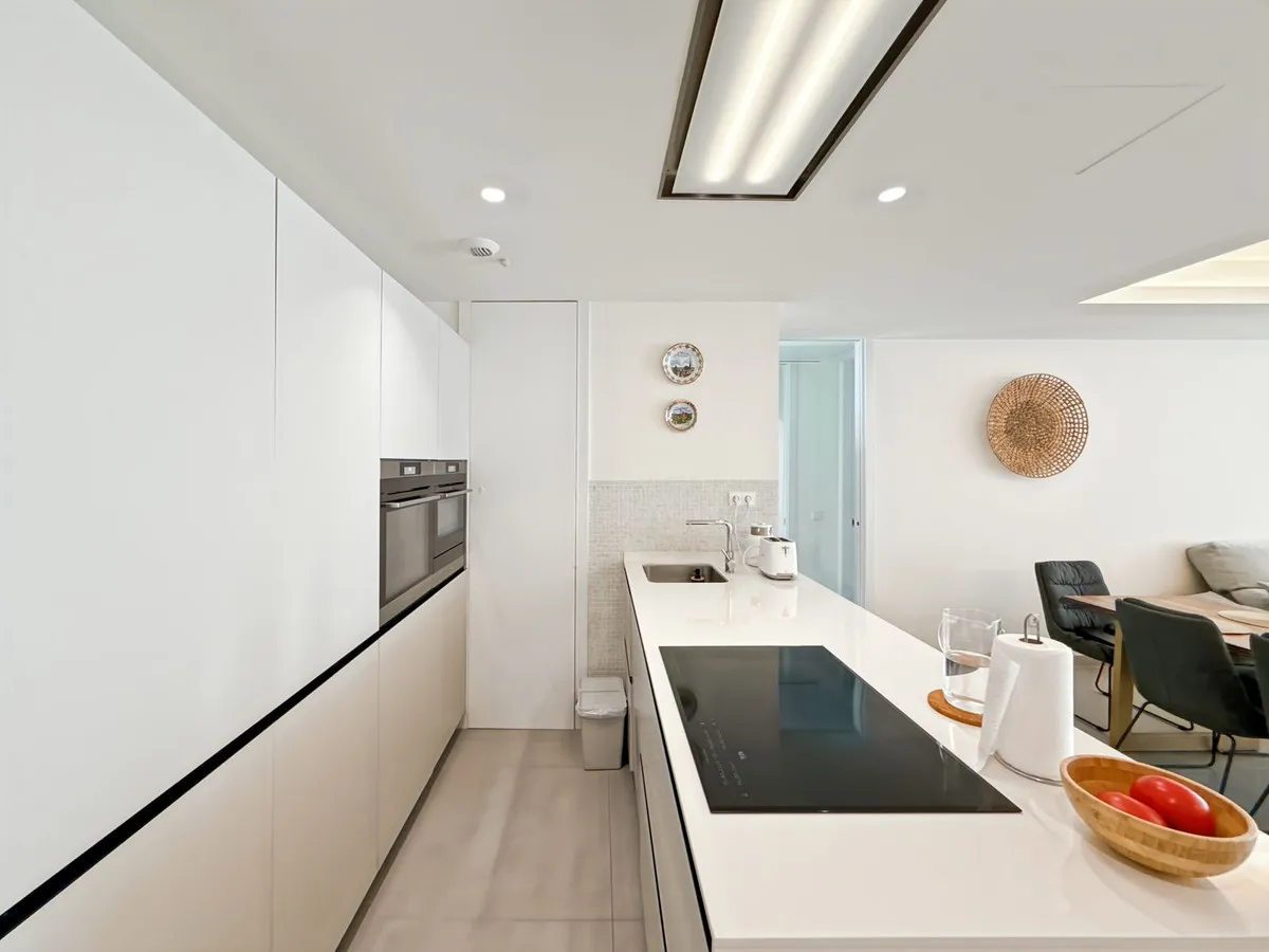 04ad5733-bc6b-4202-968b-1aa852f265f5