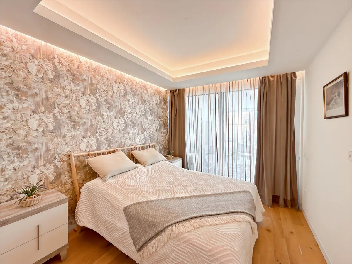 0a603955-42f0-40cb-8566-71d5e6251781