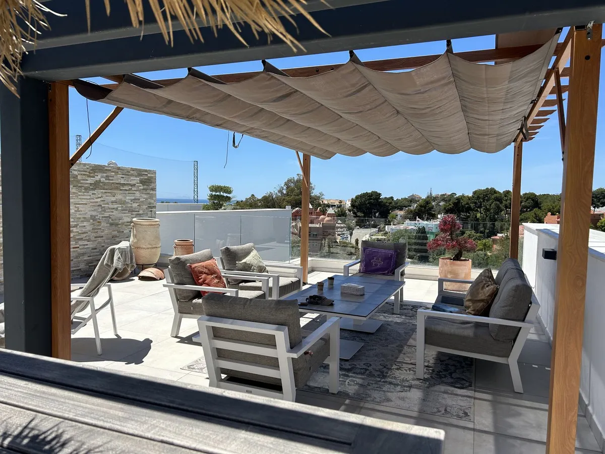 62d6e6e9-1387-419d-8cce-f703a08b34de