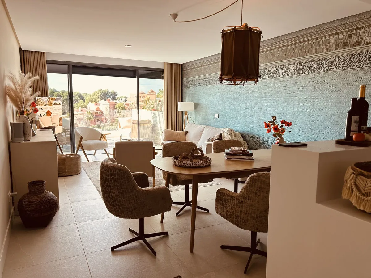 8c833646-3b3e-450e-a2aa-4f6c9caf84f7