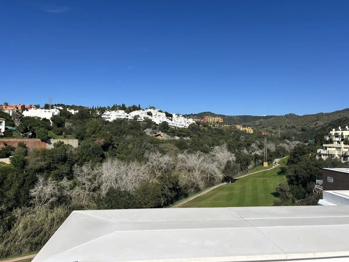 8d518c2e-28de-4734-8189-57512d23625e