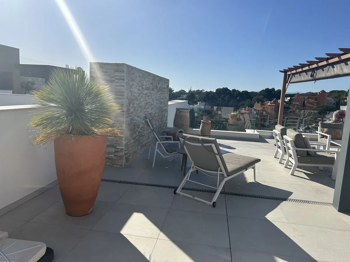 c9d8fafd-7380-49f4-959a-8e229efc7a7c