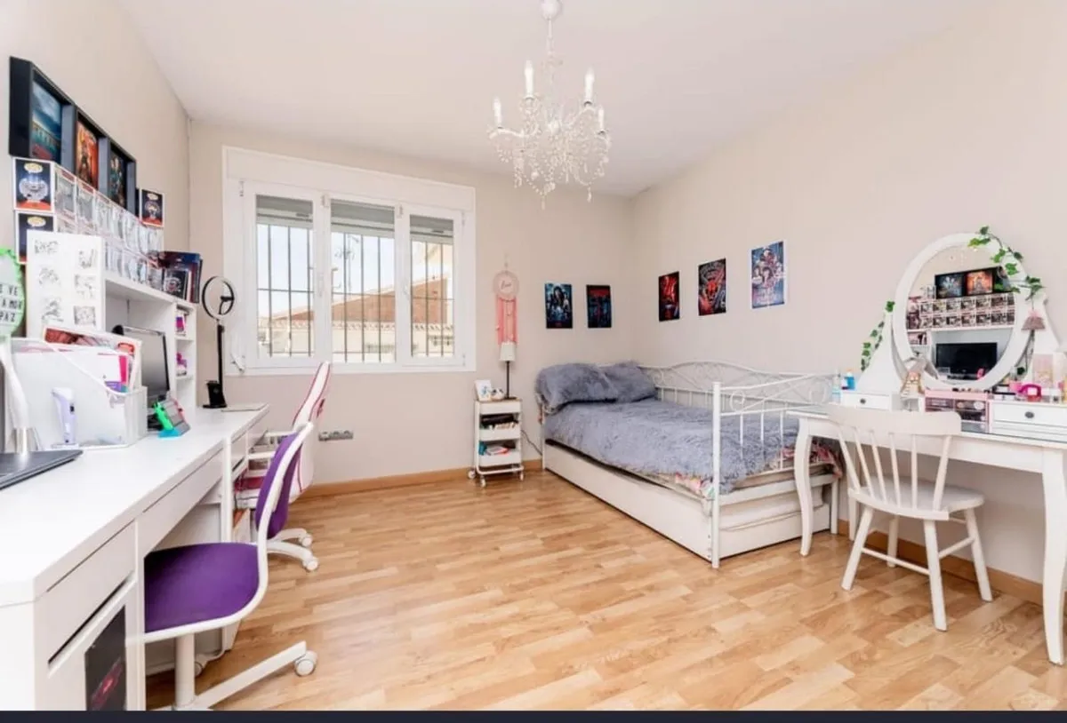 28763fdd-f74a-4270-82d5-cb7d8563a044