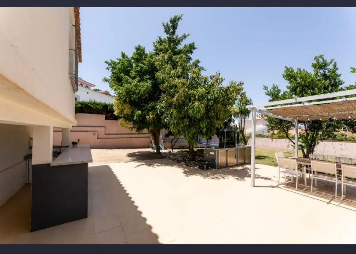 7afb80b0-410c-411e-a3f7-13fb9231689a