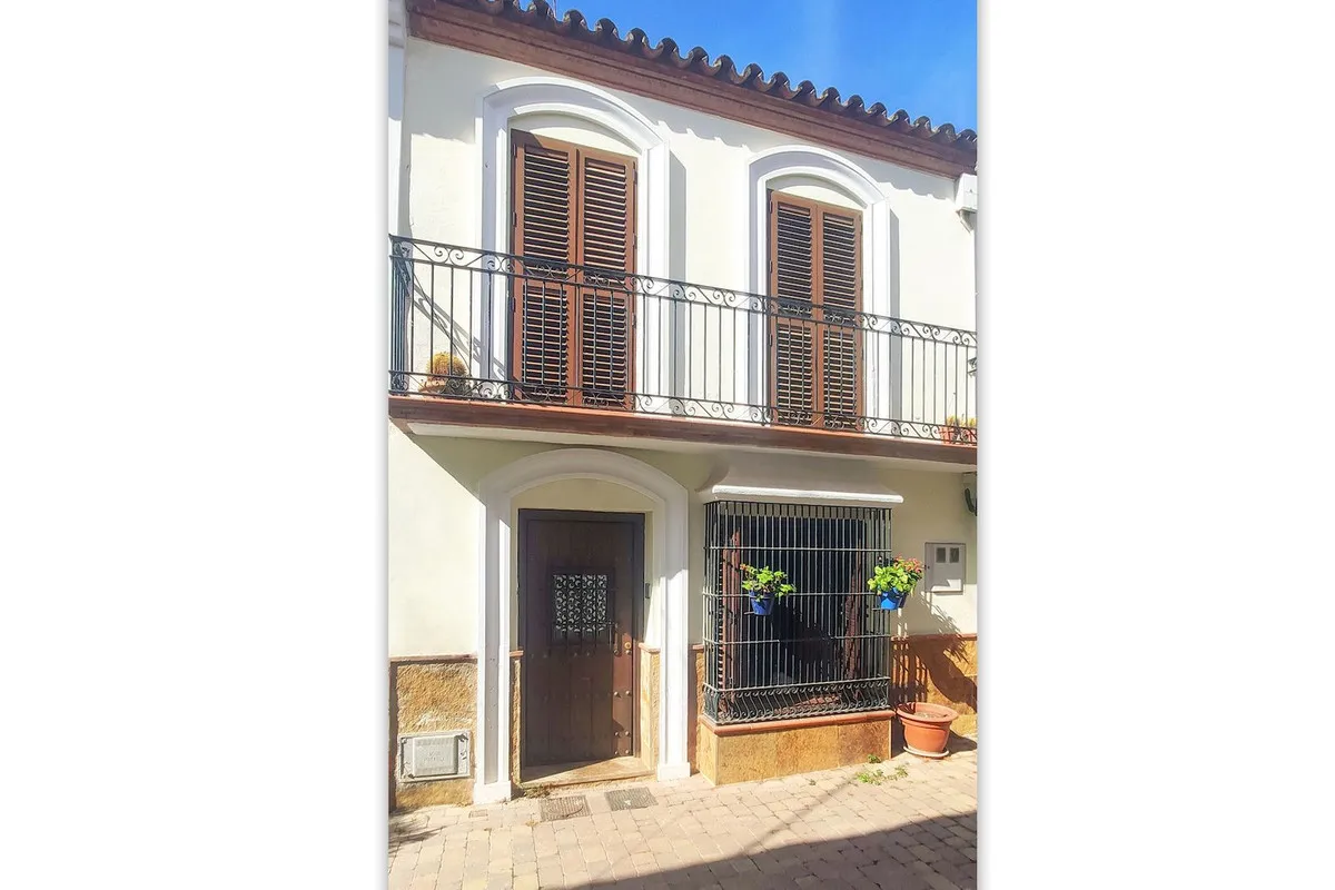 593f79b3-fceb-4b5d-91fc-82b1c1d867be