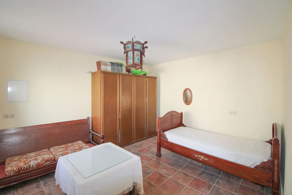 596170bc-1b90-48b0-94c9-139c12b85760