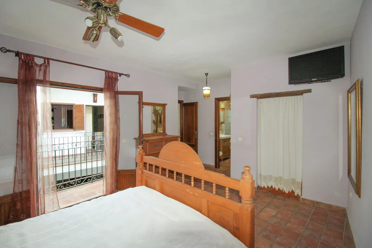 5b1a9597-4ed0-47a3-b4dc-fd632306922b