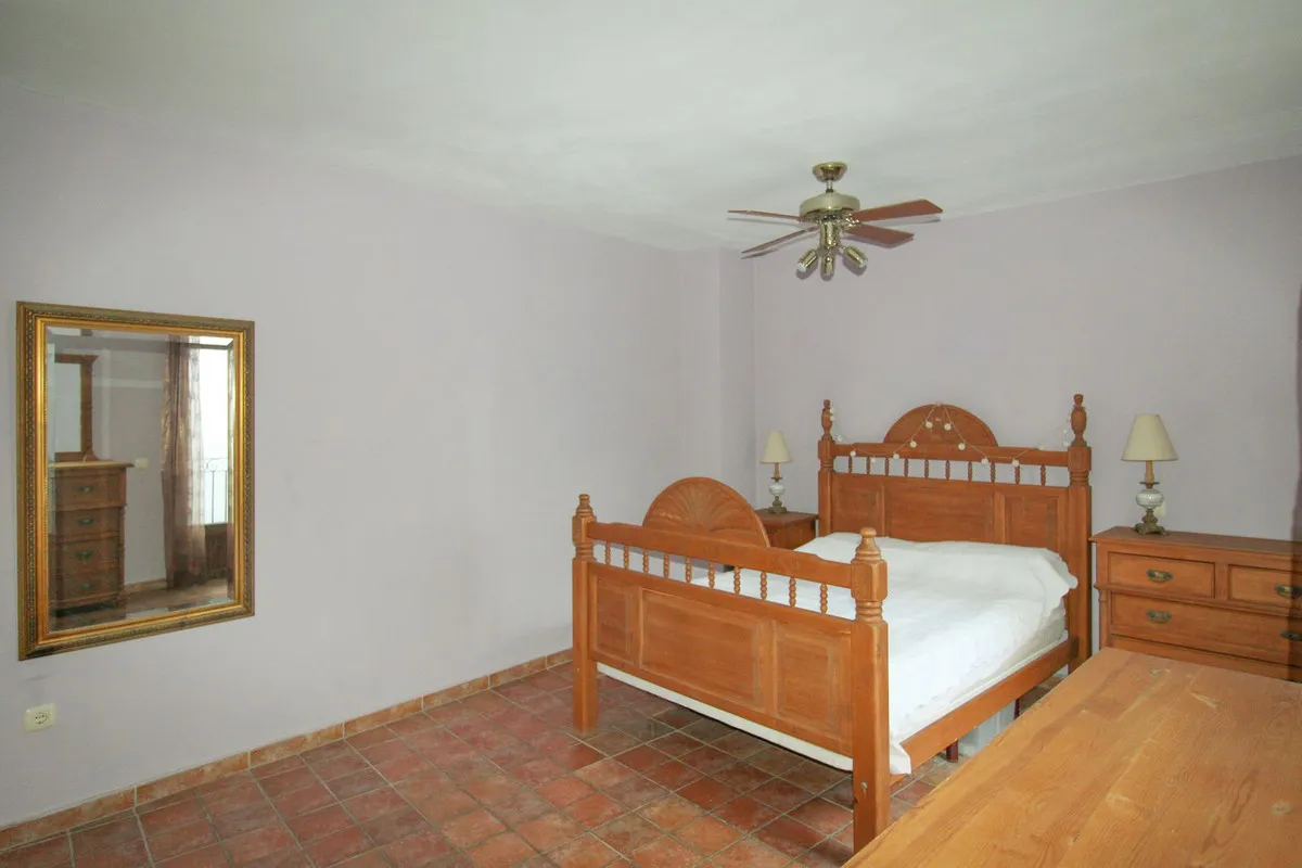 c7770efd-abe2-416e-ae93-a365dd9c863f