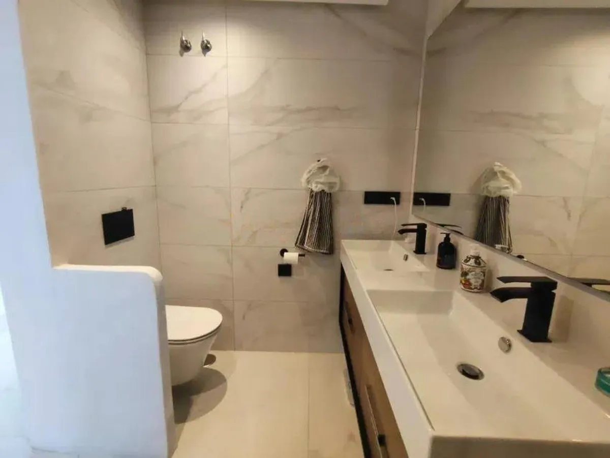 7a2dde24-804d-4c26-afd1-7f136fe40ba4