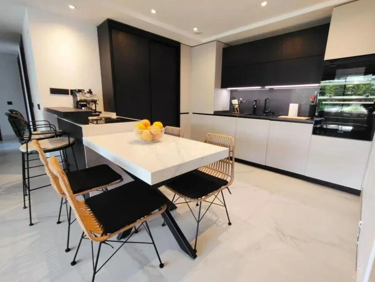 e6dd4f2c-396f-4770-a904-92a1d9731e2d