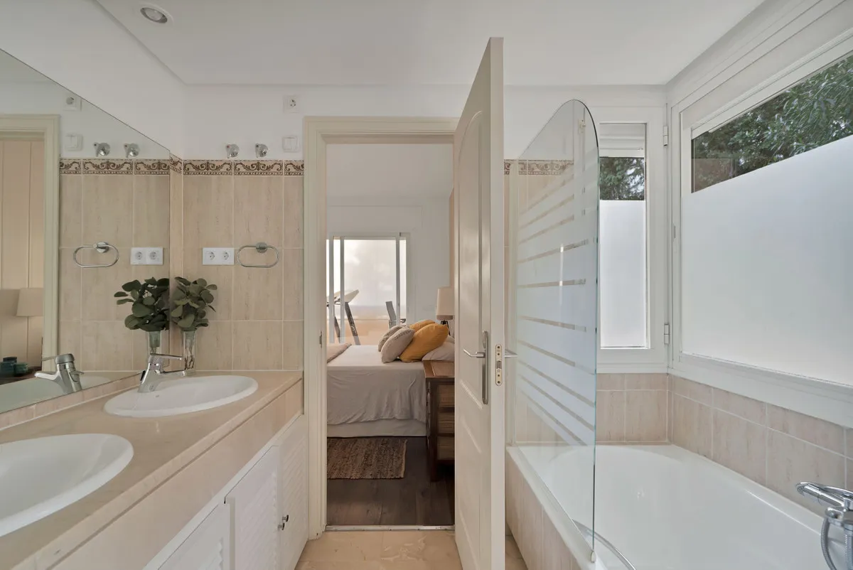 1681b437-57f9-48fa-9470-37fe41139b5e