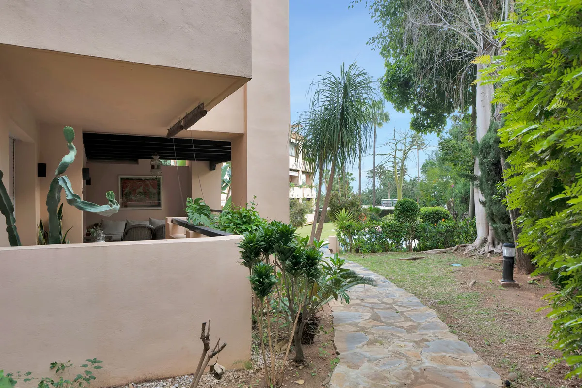 8299b88f-32e3-4587-858a-306137cd6dc6