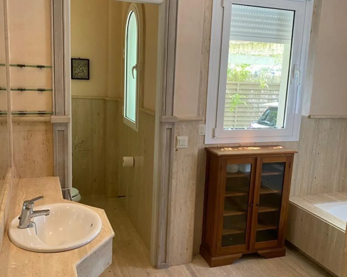 42c4ddc9-e4b2-4cce-8dea-e793da38cbfa