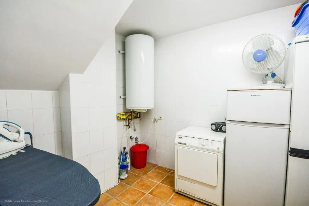 7febbbb8-ad35-4e45-9b0d-5029c4e8d54d