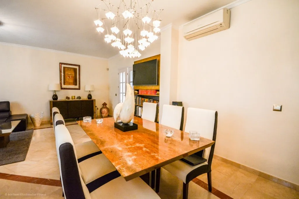 9727f8f8-d975-4cca-b37c-bef67748f16a