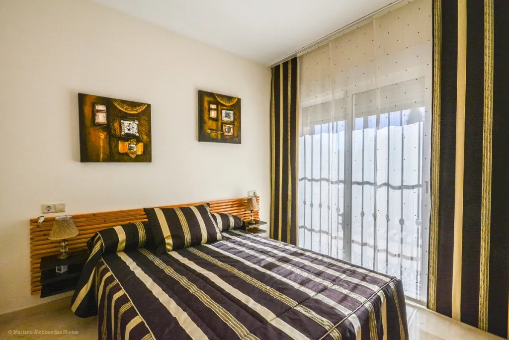 9774959c-47bf-4f28-9cec-94d8f8daa256