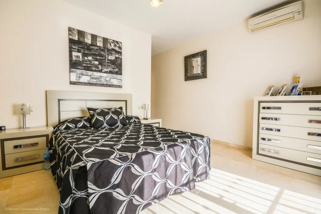 d7e0f0d0-c105-4351-85ee-e715024c40bc