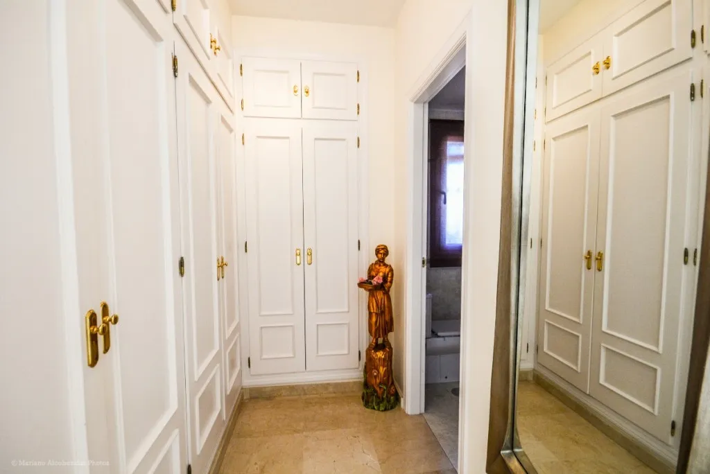 f024ab4f-febc-43db-81ab-b159687d2a2f