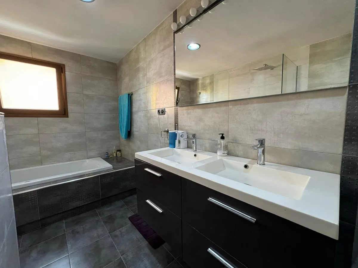 3e46f859-e039-4d19-9434-4080cd9e50e8