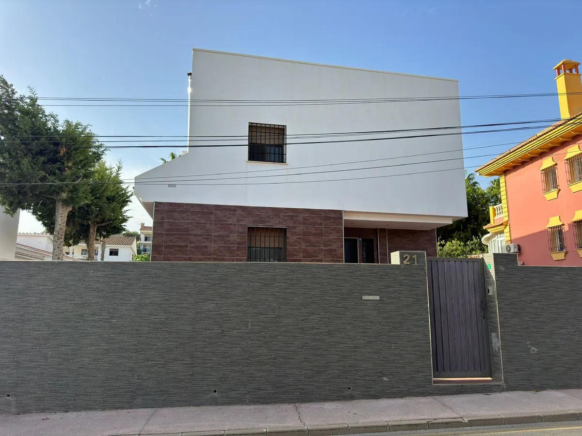 5ae8c2de-1615-4fd0-a5b2-1d4f852e5689