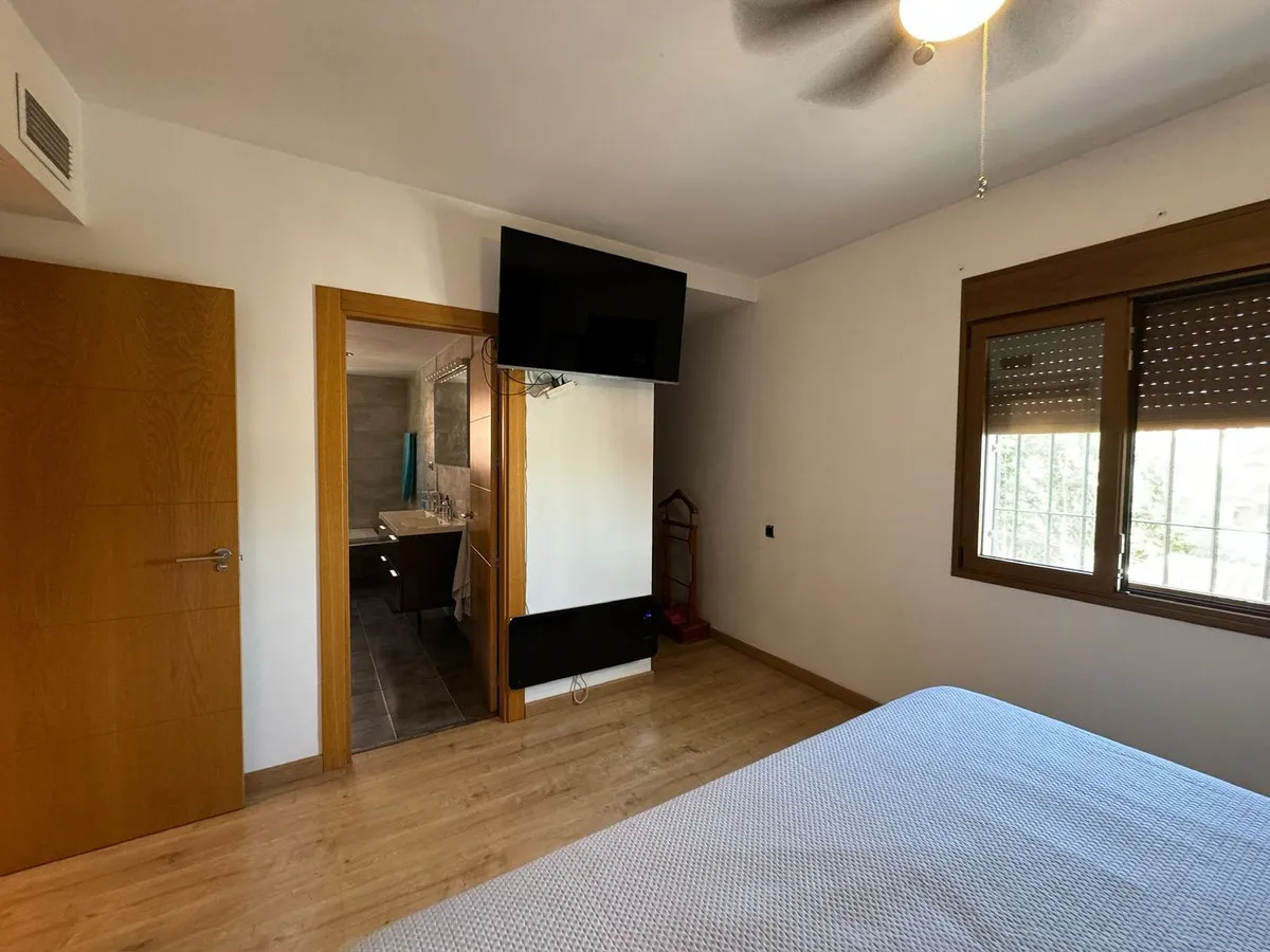 62130621-67b4-45b5-ba7b-9ef4c73007c7