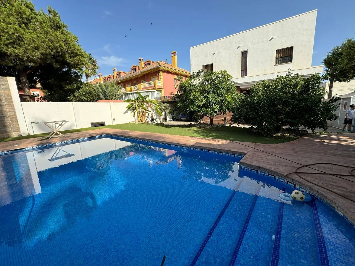 65b76552-c639-477e-a3f7-c093e73a1531