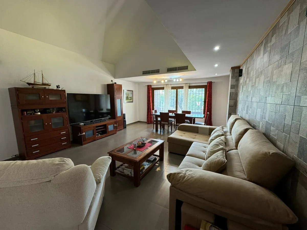 6dd23ff7-eede-4741-af64-c79921695183